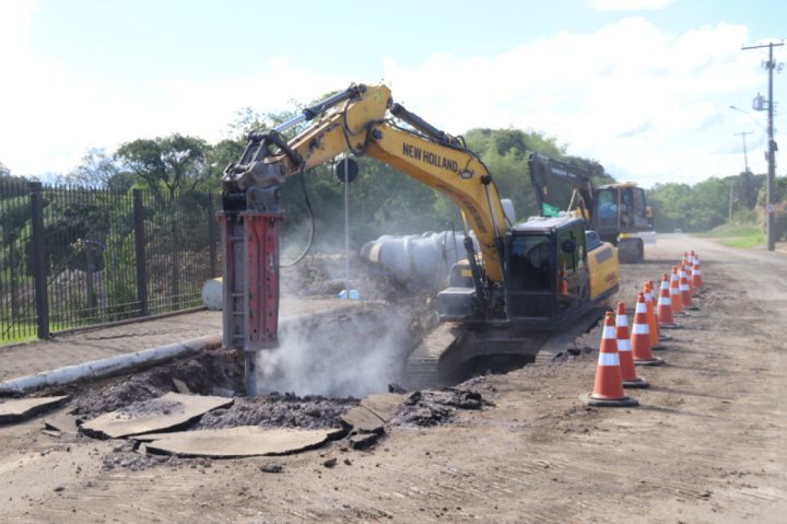 Drenagem na Buarque de Macedo � realizada pela Prefeitura de Garibaldi