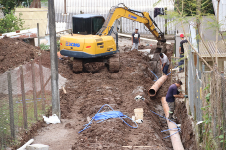  Prefeitura inicia obra de drenagem na Rua J�lio de Castilhos, em Garibaldi, RS 