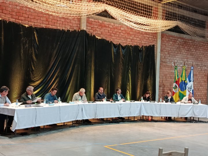 Sess�o Ordin�ria, na segunda-feira, dia 14 de setembro, �s 18h30, ser� realizada no Galp�o Crioulo do CTG Sentinela da Serra, localizado ao lado da Pr